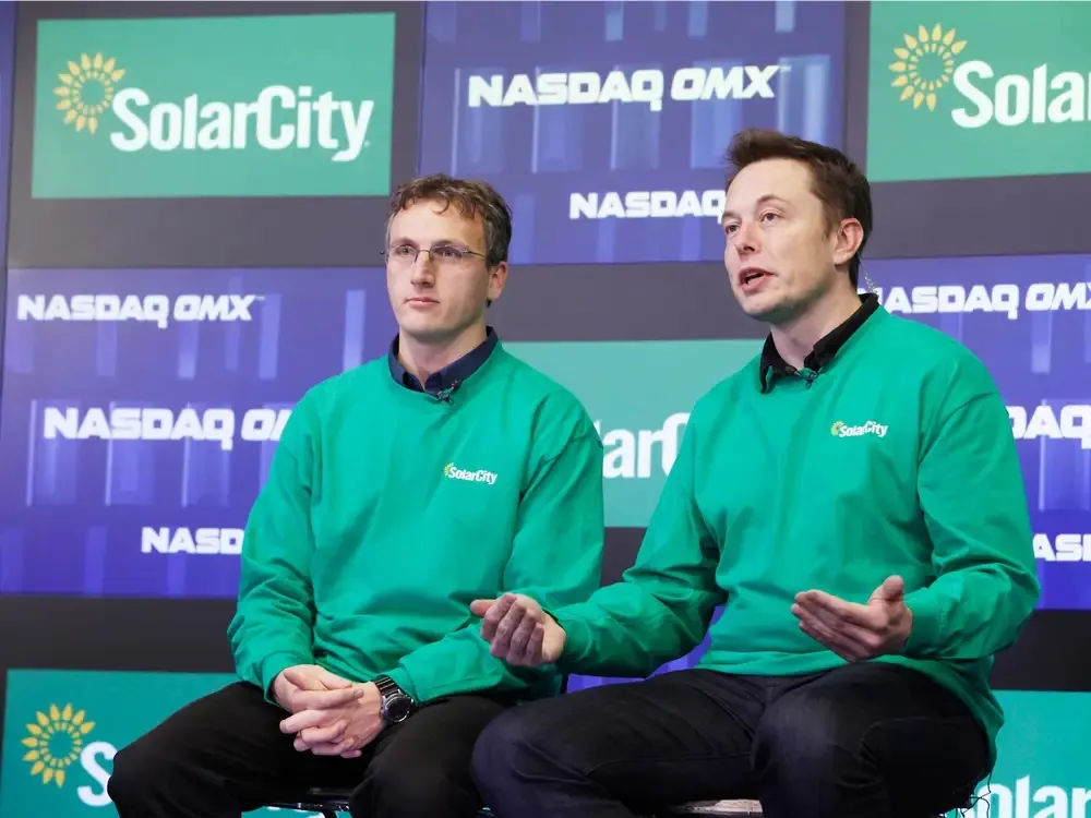 Elon Musk’s Relative Among Pioneering Investors In Solana: Expert Unveils Intriguing Connection