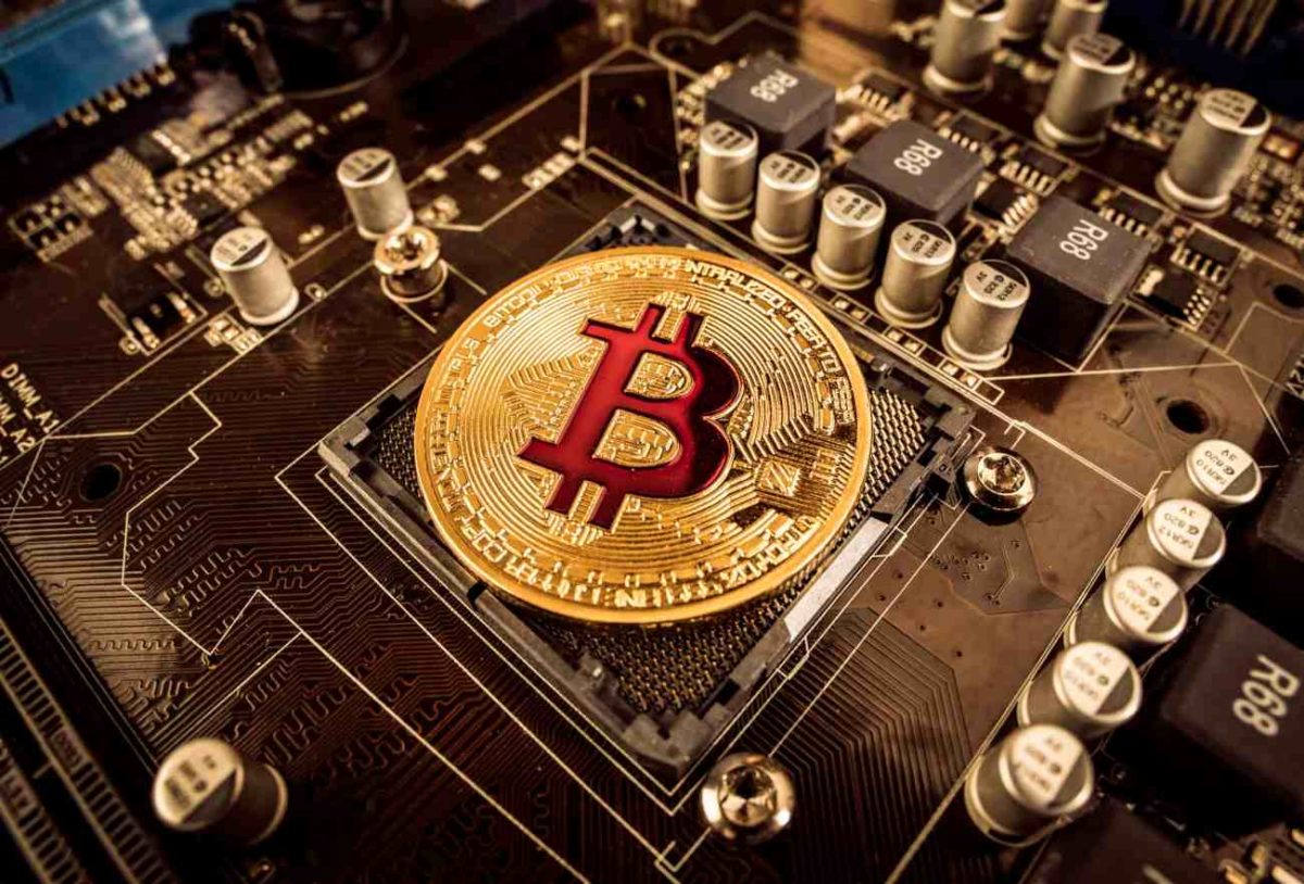 Bitcoin Miners Turn to AI Amid Rising Energy Costs and Declining Profits