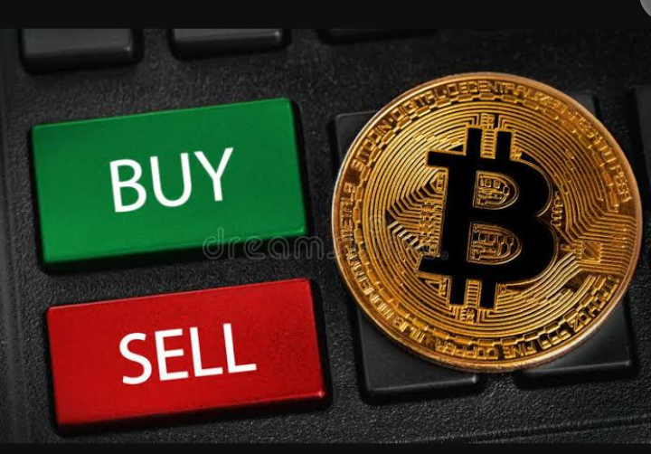 Bitcoin Price Falls Below $93K: Should You Sell or Buy?