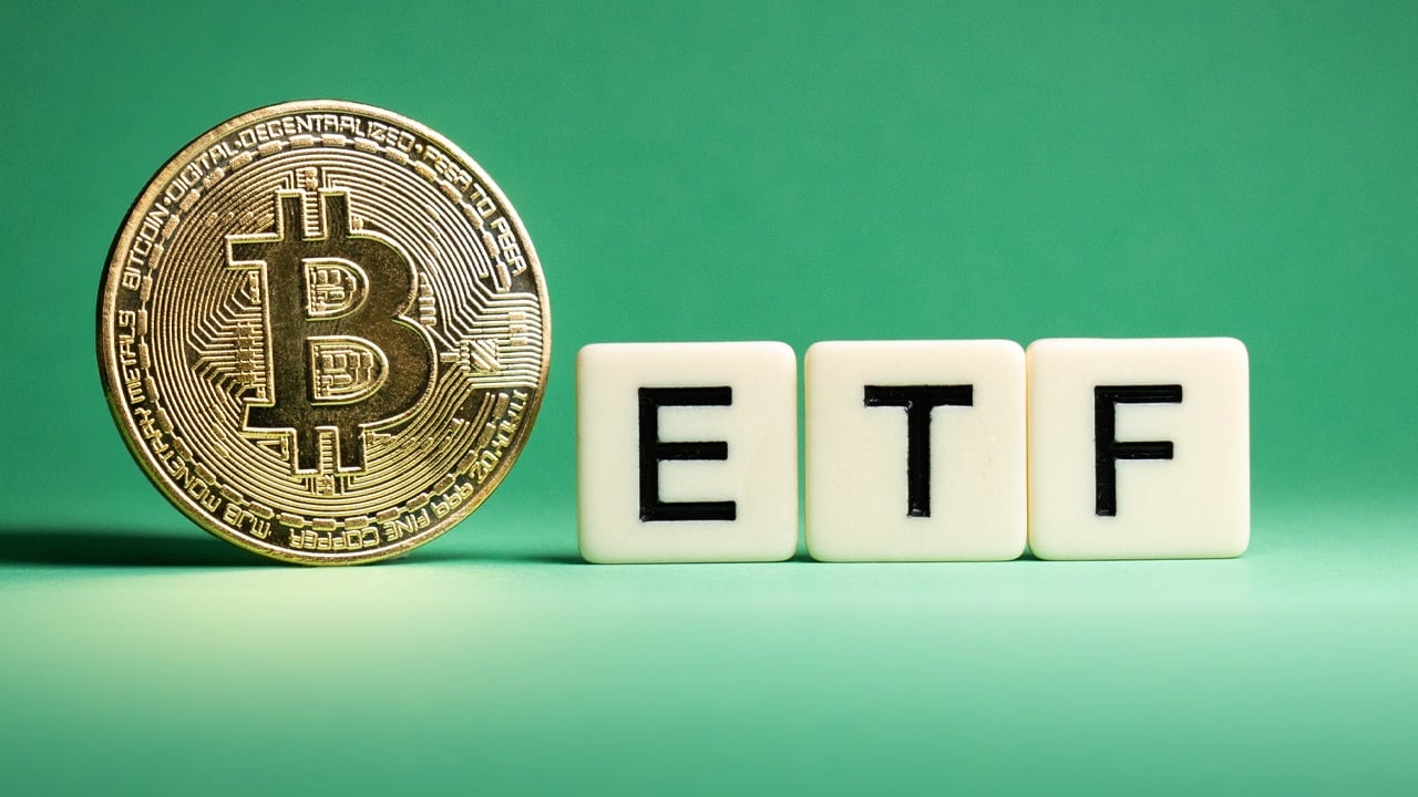 Spot Bitcoin ETFs See $2.75B Inflows as BTC Hits New Highs